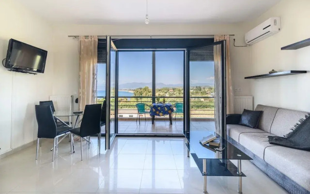Kyparissia sea view apartment