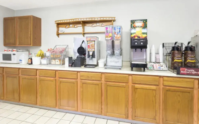 Budget Inn and Suites