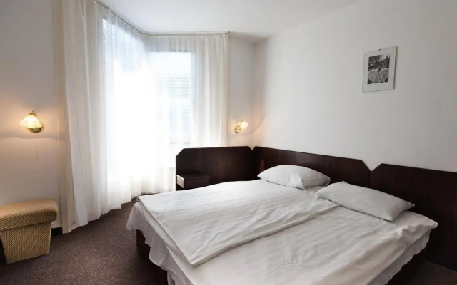 Adler Hotel
