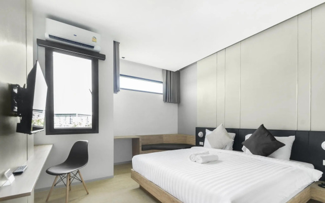 B48 Hotel