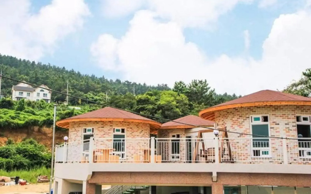 Yeosu Hayanjeongwon Pension