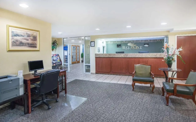 Baymont Inn & Suites Wilmington