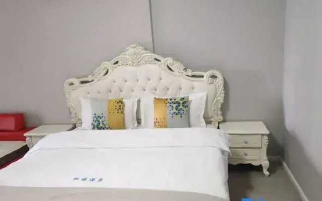Typhoon Shelter Theme Apartment Hotel