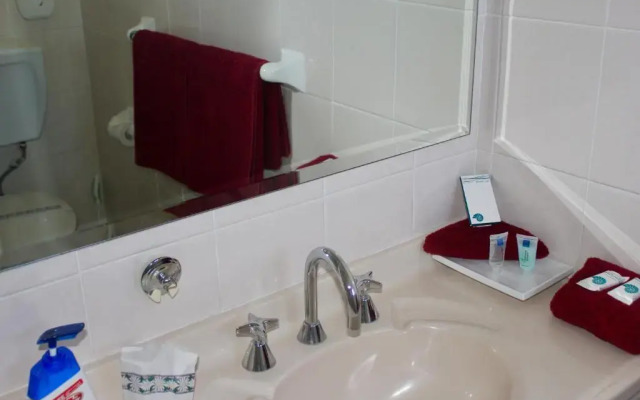 Town & Country Motor Inn