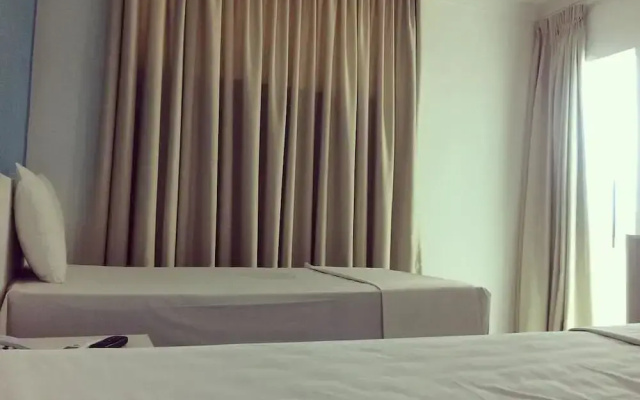 Augustos Hotel