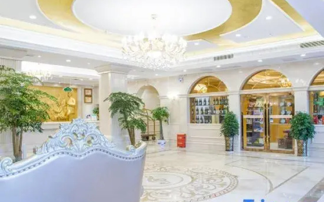 Vienna Hotel (Jishou Qianzhou Ancient City Branch)