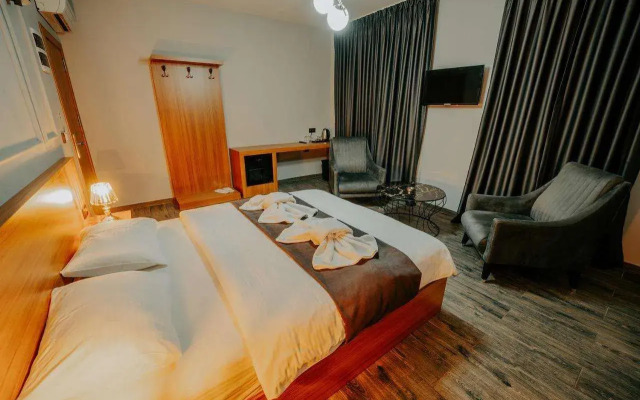 Grand Quars Hotel