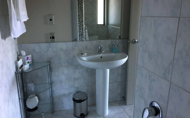 Whangamata Vistas B&B