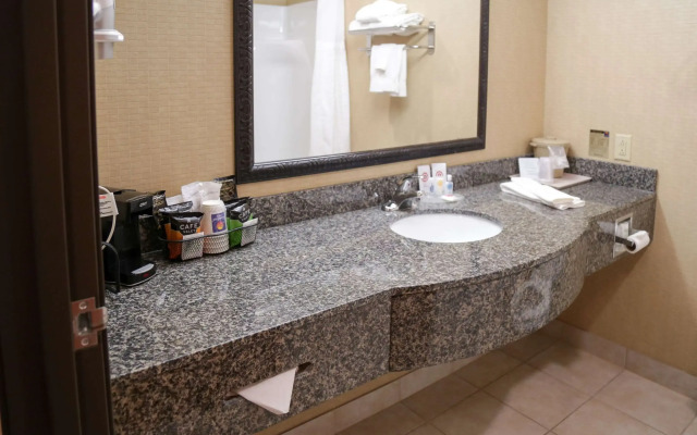 Comfort Inn & Suites