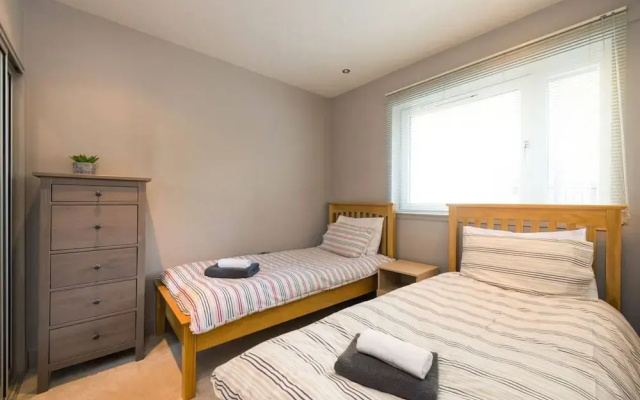 Modern 2 Bedroom Apartment in Cumberland Street