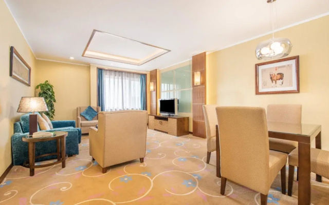 Holiday Inn Downtown Beijing