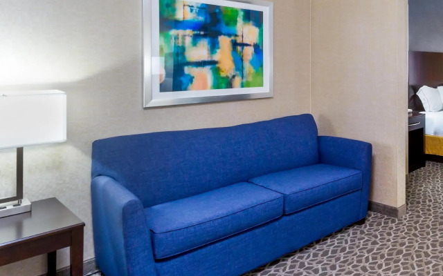 Holiday Inn Express Hotel & Suites Mt. Holly by IHG