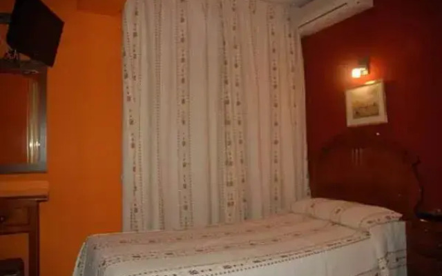 Hostal Residencia Castilla