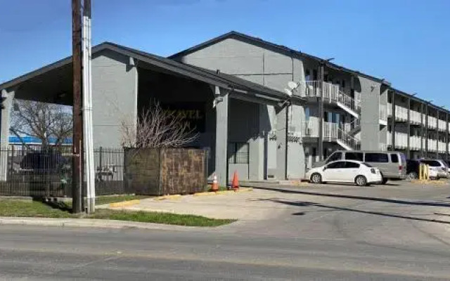 Travel Inn San Antonio