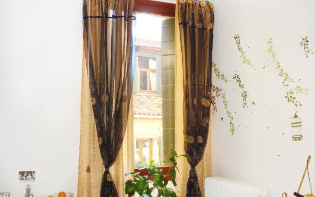 Отель Mucho Gusto Venezia Apartment Италия, Венеция - отзывы, цены и фото номеров - забронировать отель Mucho Gusto Venezia Apartment онлайн комната для гостей