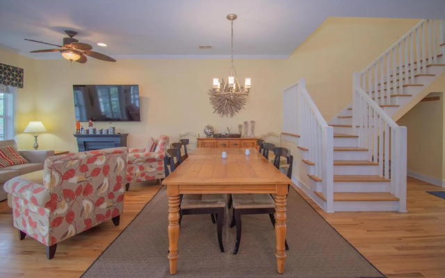 694 Bonito Rd