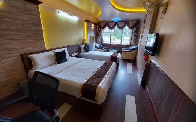 Hotel Astoria Residency