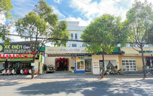 Doi Ngoai Bien Phong SPA Hotel
