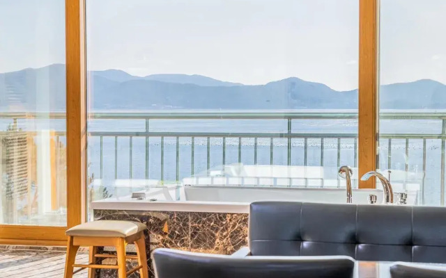 Geoje Daesan Oceanview Spa Pension