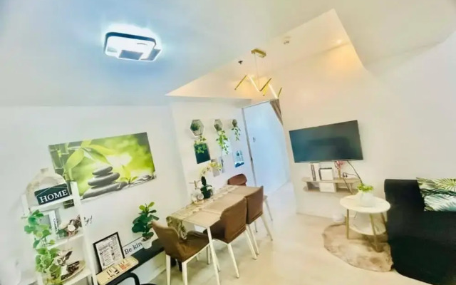 Cozy Condos at Azure Urban Resort