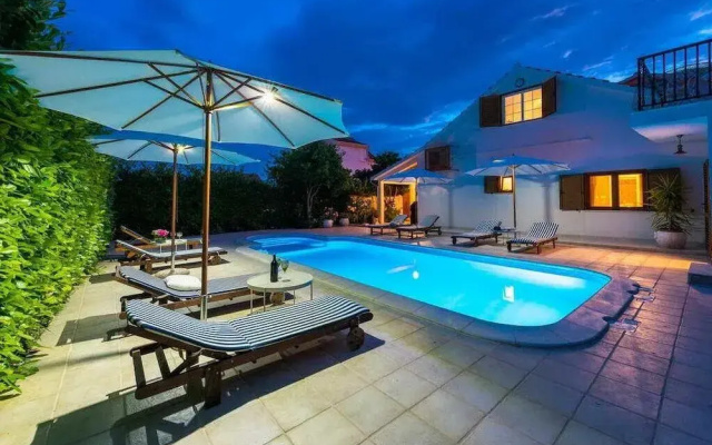 Villa Tina