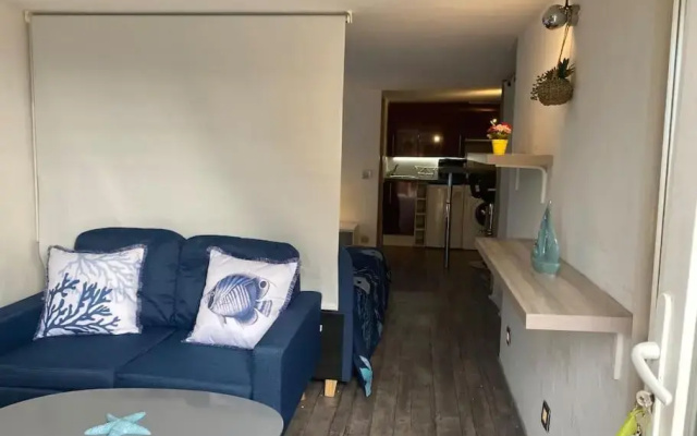 Studio rénové avec piscine proche Saint-Tropez