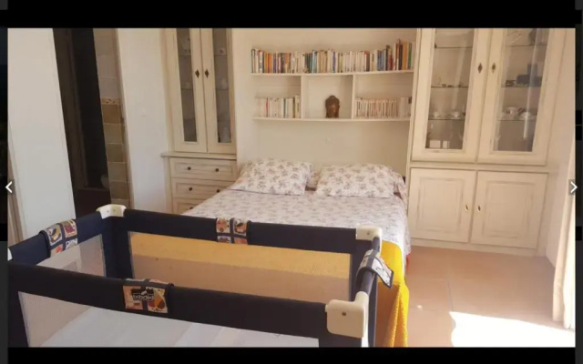 Room in Apartment - Beautiful F1 standing swimming pool, view