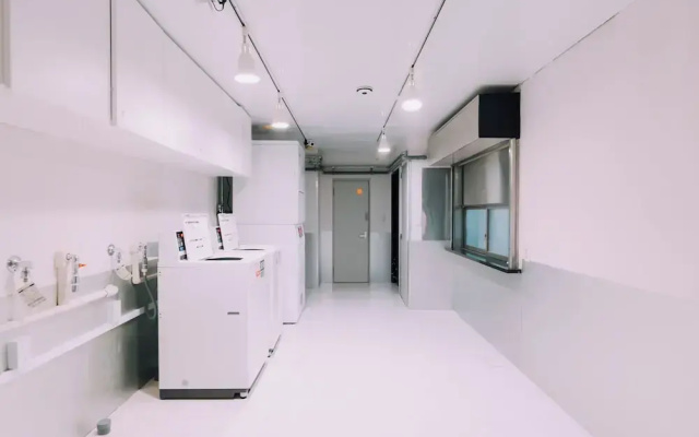 Minimalist Loft 603