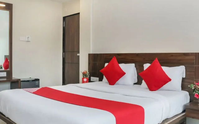 OYO 22692 Flagship Strand Resort