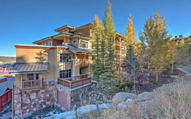 Ski-in/ski-out Park City Studio w/ Pool Access!