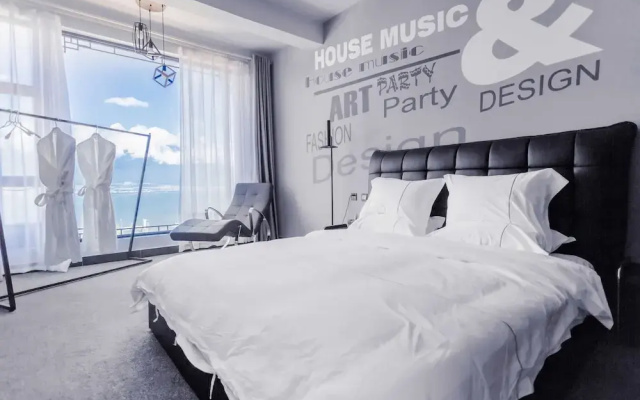 Dalierhaiparty Art Hotel