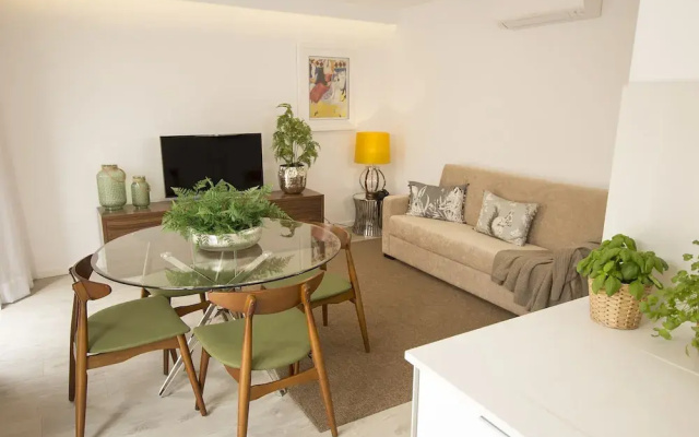 Tear Center Apartments