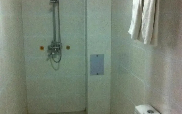 Jun'an Business Hotel