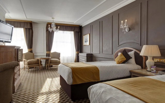 Thistle Hyde Park Hotel