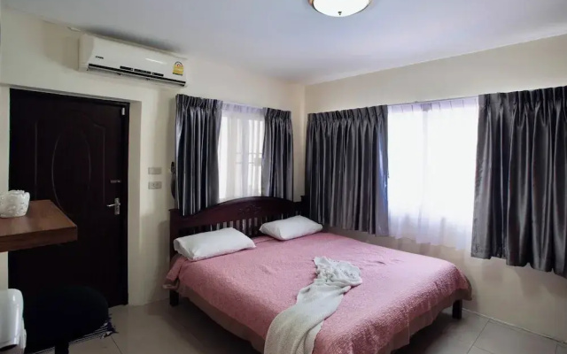 T.W. Marina Pool Villa Pattaya