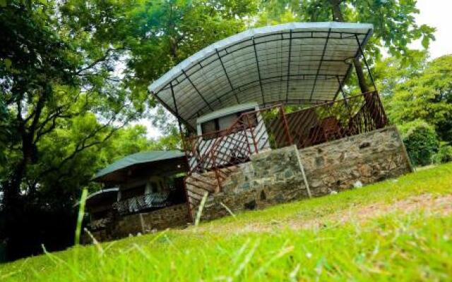 Отель Malwathu Oya Caravan Park вид на фасад