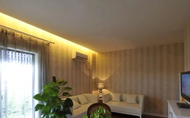 Yiting 6+e Hotel (Pudong Avenue)