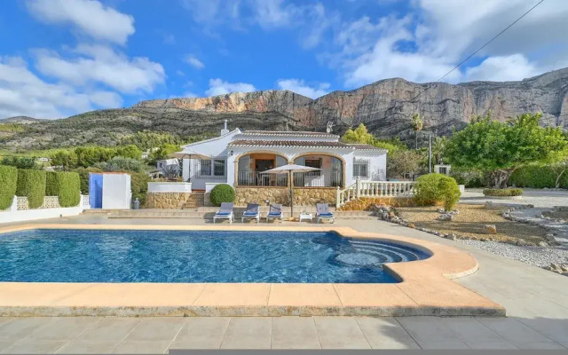 Viggo in J vea With 2 Bedrooms and 2 Bathrooms