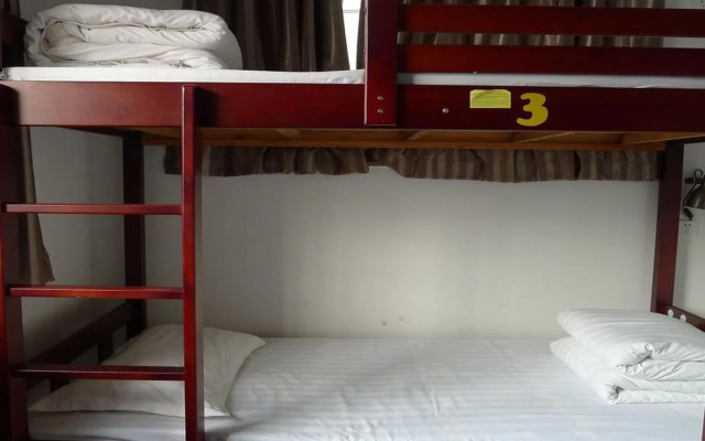 Renjoy Hotel Beijing Yonghe Temple Guijie Siheyuan