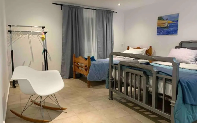 Anemomylos apartment by the sea