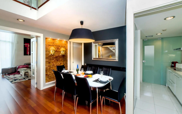 Victoria City Center 1 Downtown Luxury Duplex