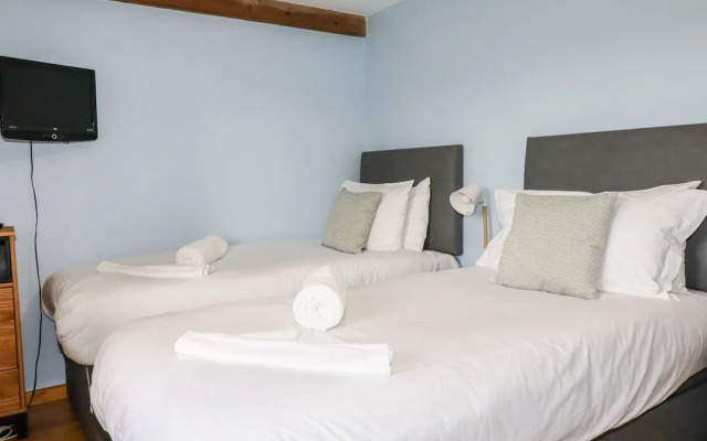 4 Mowhay Cottages