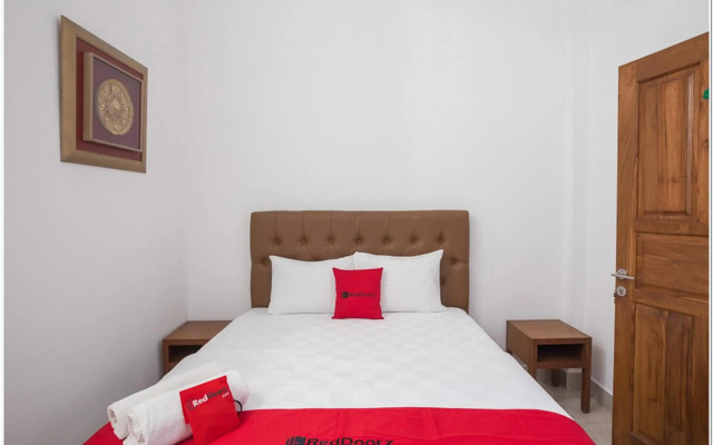 Koolkost near Padang Galak Beach - Minimum Stay 30 Nights