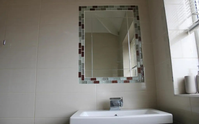 Cosy 3 bedroom house in quiet residential area
