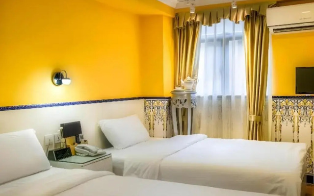 Happy Family Hotel