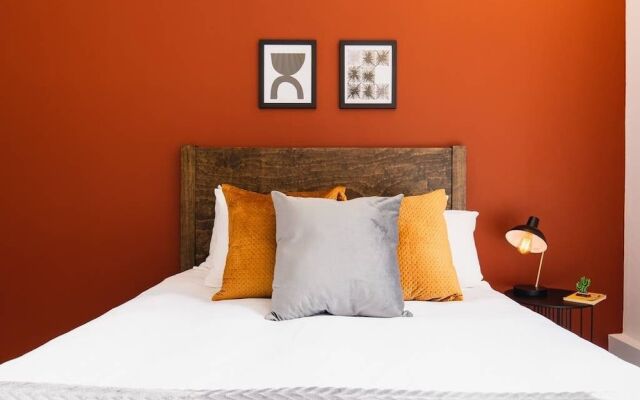 Отель Luxurious 3 BR 2 BA in Chic Polanco District Мехико