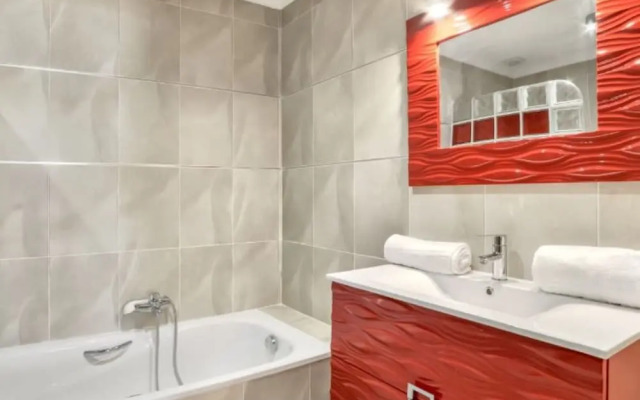 Villa - 5 Bedrooms with Pool and WiFi - 106420
