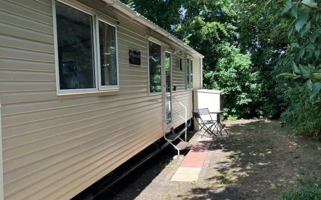 Spacious 2 bed Holiday Home Entertainment on Site