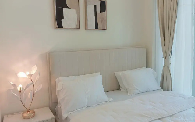 1BR with Creek View in Jaddaf by Bespoke