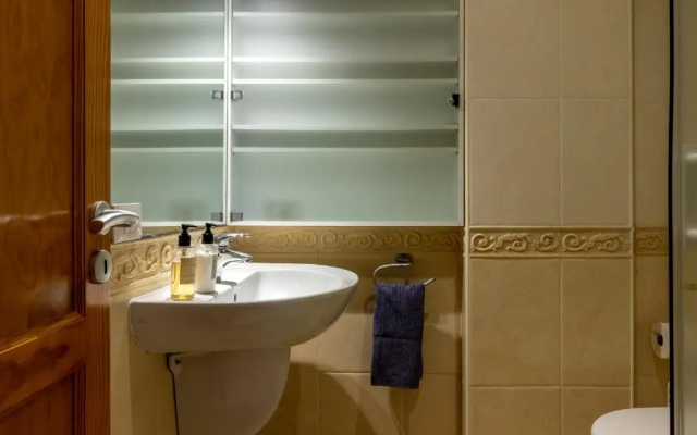 Flatguest Nidillos + 3bdr + Coastal + Wifi
